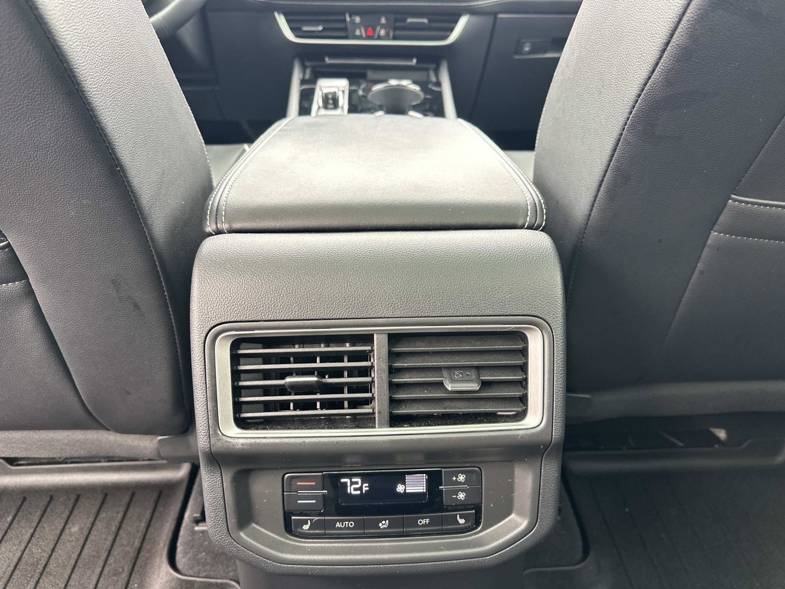 Used 2024 Volkswagen Atlas SEL Premium R-Line image 15