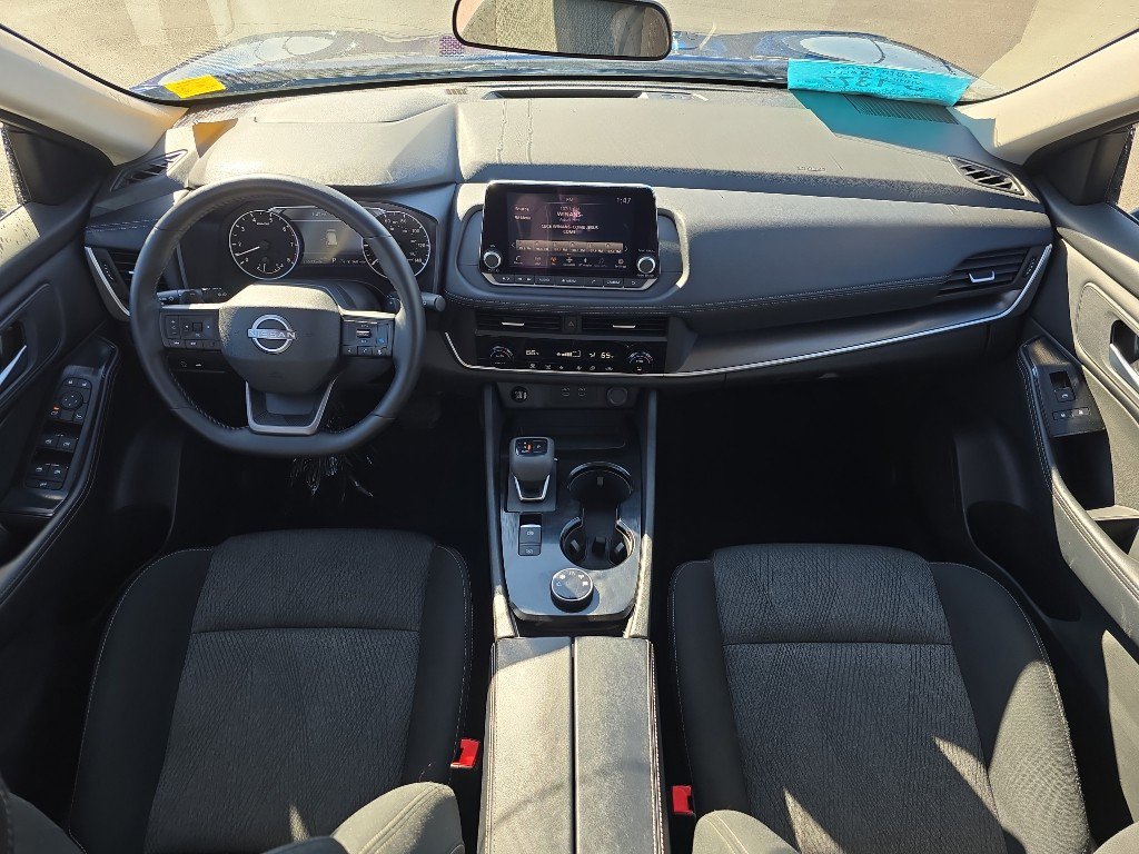 Used 2025 Nissan Rogue SV image 20