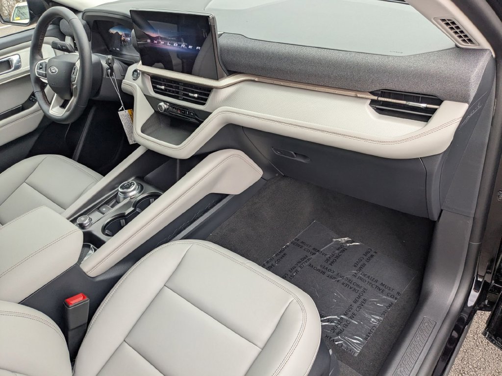 New 2026 Ford Explorer Active w/ Active Comfort Package AWD/4WD image 24