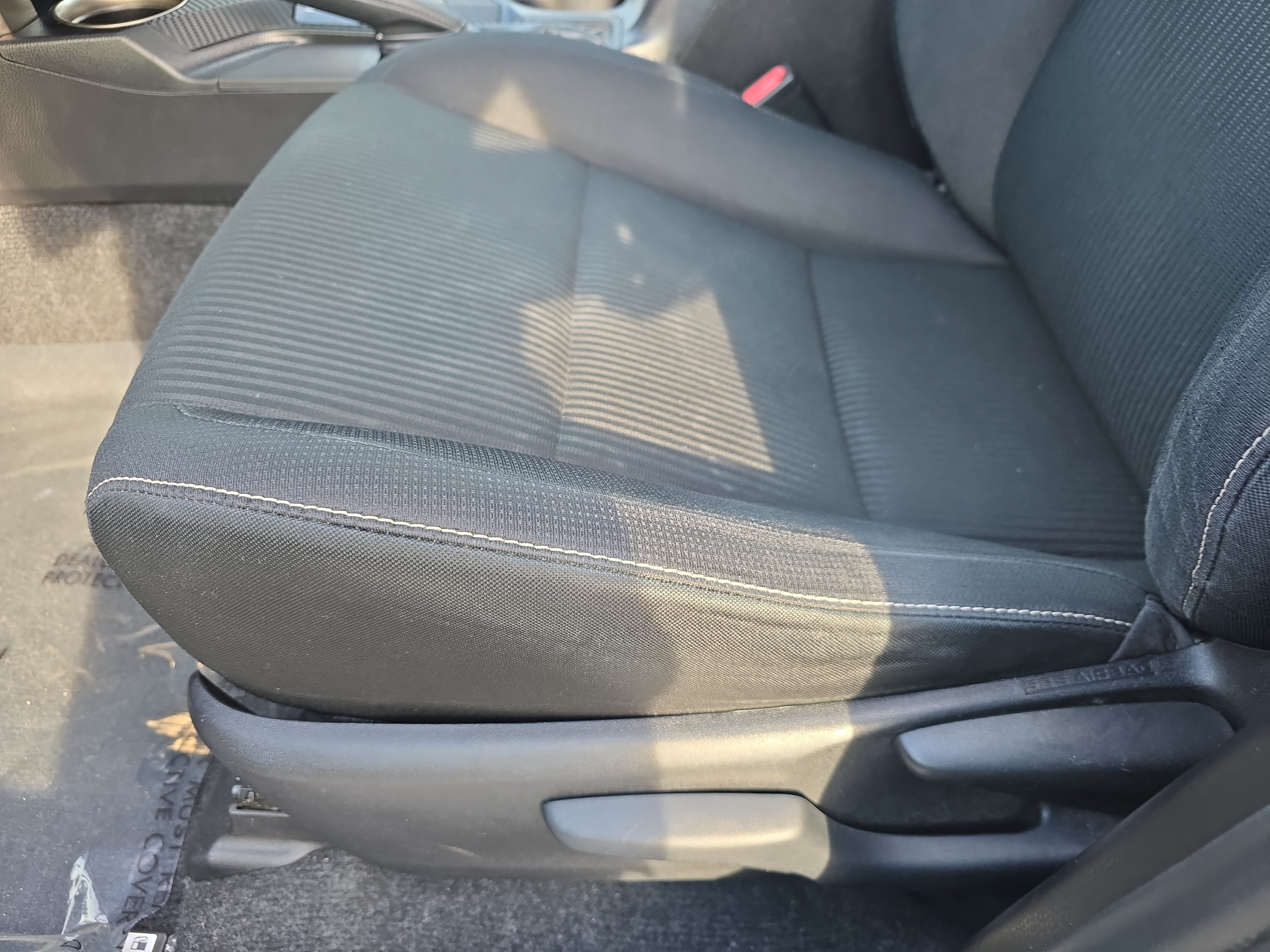 Used 2015 Toyota RAV4 XLE FWD image 28