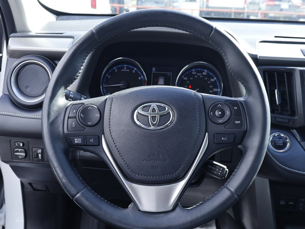 Used 2017 Toyota RAV4 Limited w/ Advanced Technology Package AWD/4WD image 31