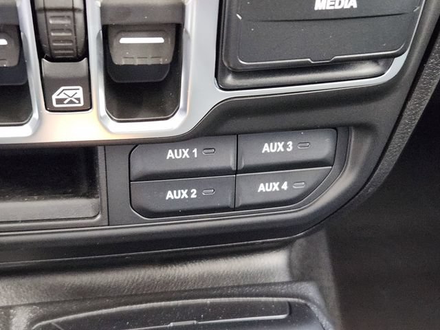 New 2026 Jeep Gladiator Sport AWD/4WD image 16