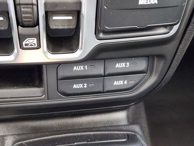 New 2026 Jeep Gladiator Sport AWD/4WD image 16