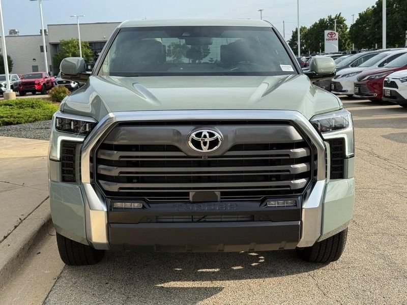 Used 2025 Toyota Tundra Limited AWD/4WD image 9