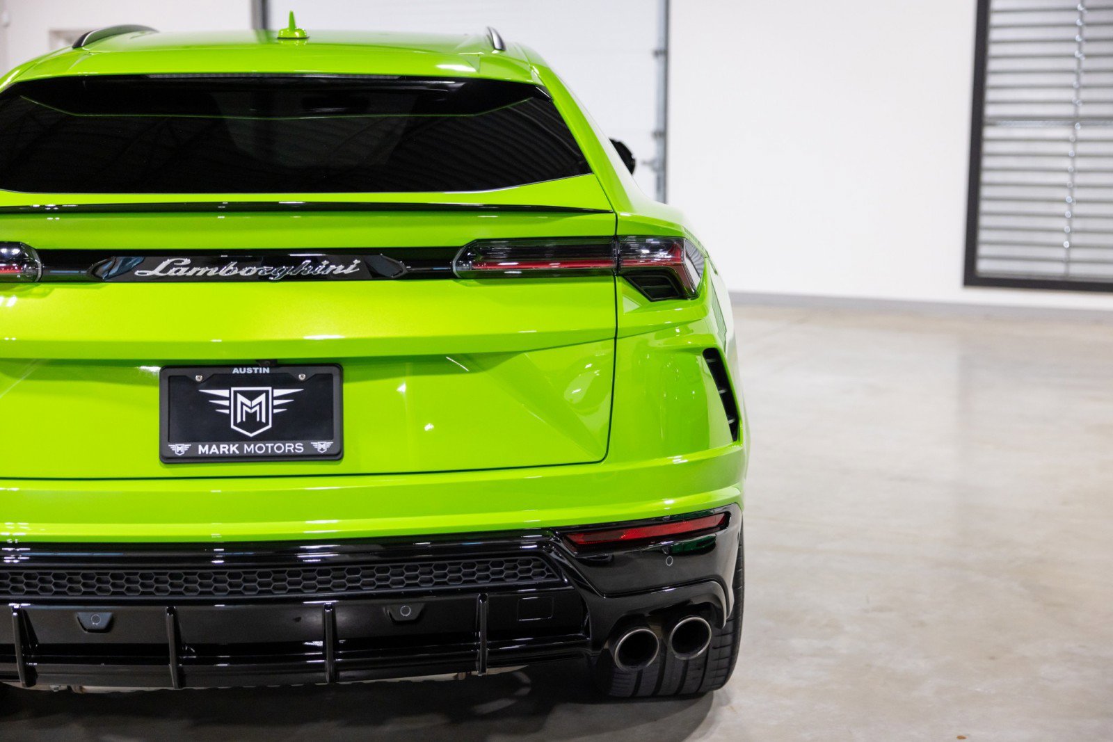 Used 2022 Lamborghini Urus image 13