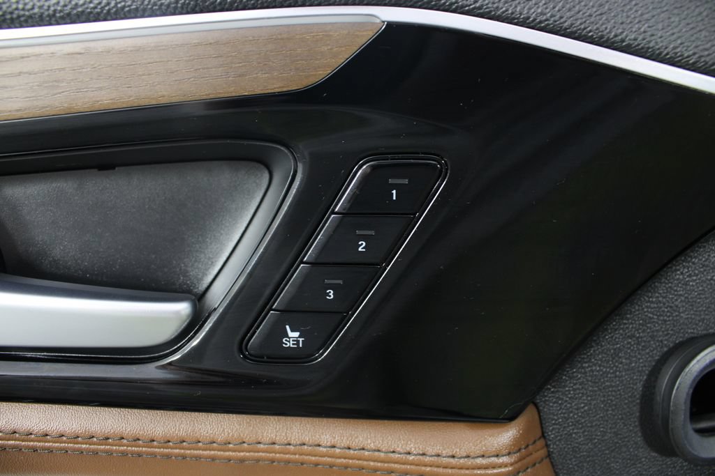 Used 2025 Acura MDX w/ Advance Package AWD/4WD image 16