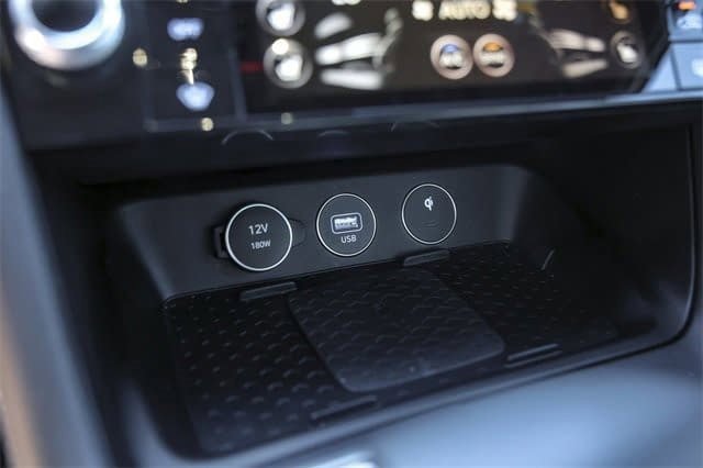 Used 2025 Genesis G70 3.3T Advanced image 22