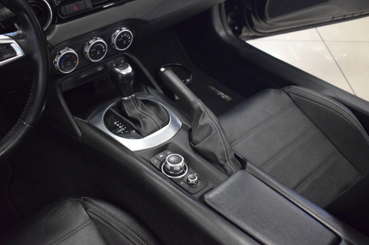 Used 2017 FIAT 124 Spider Lusso image 42