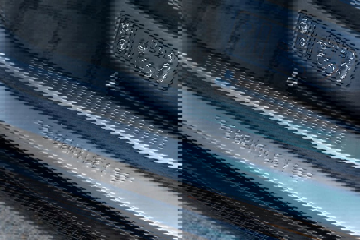 Used 2015 Bentley Flying Spur V8 image 61