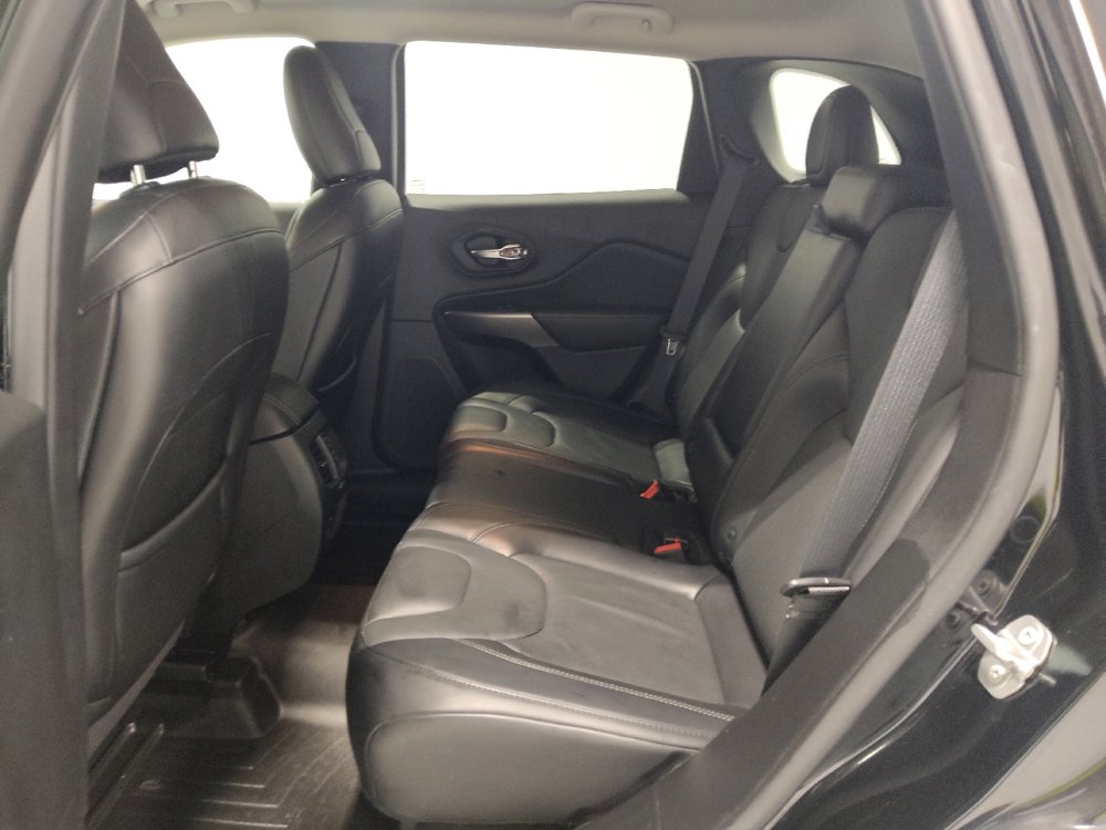 Used 2019 Jeep Cherokee Limited AWD/4WD image 18