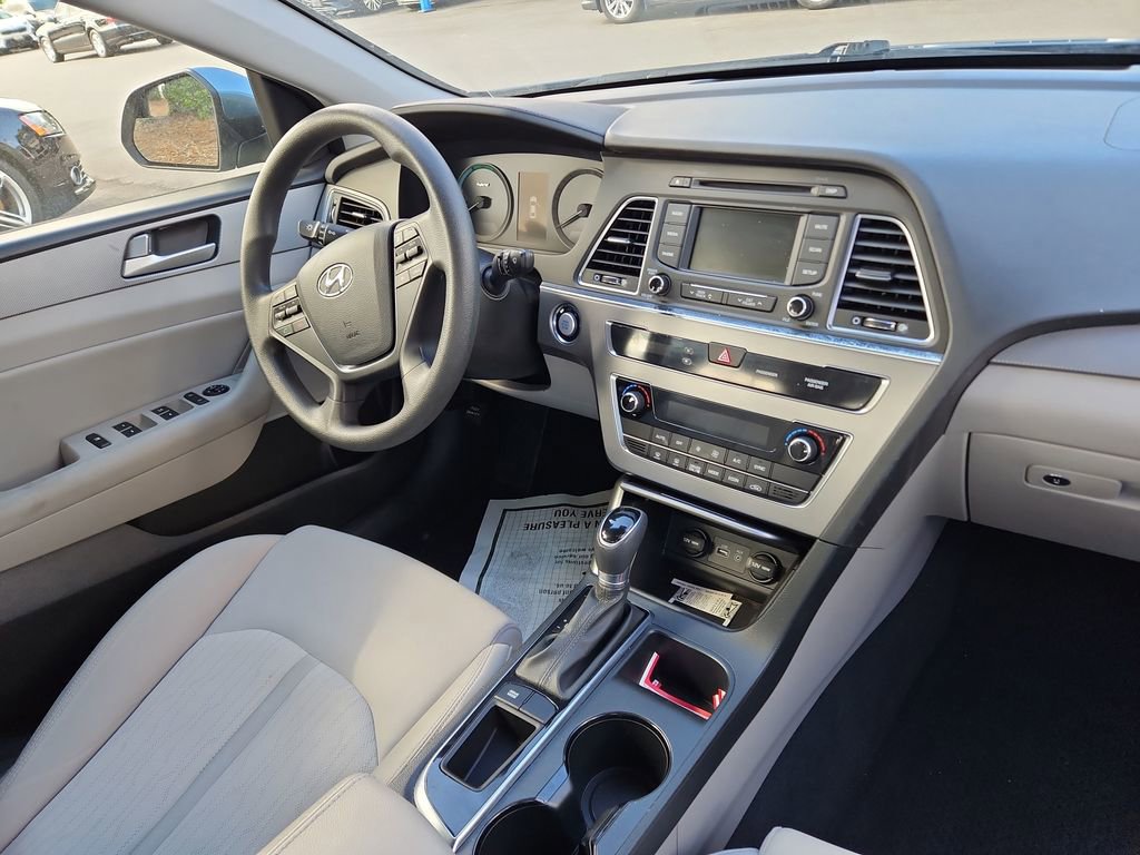 Used 2016 Hyundai Sonata SE FWD image 10