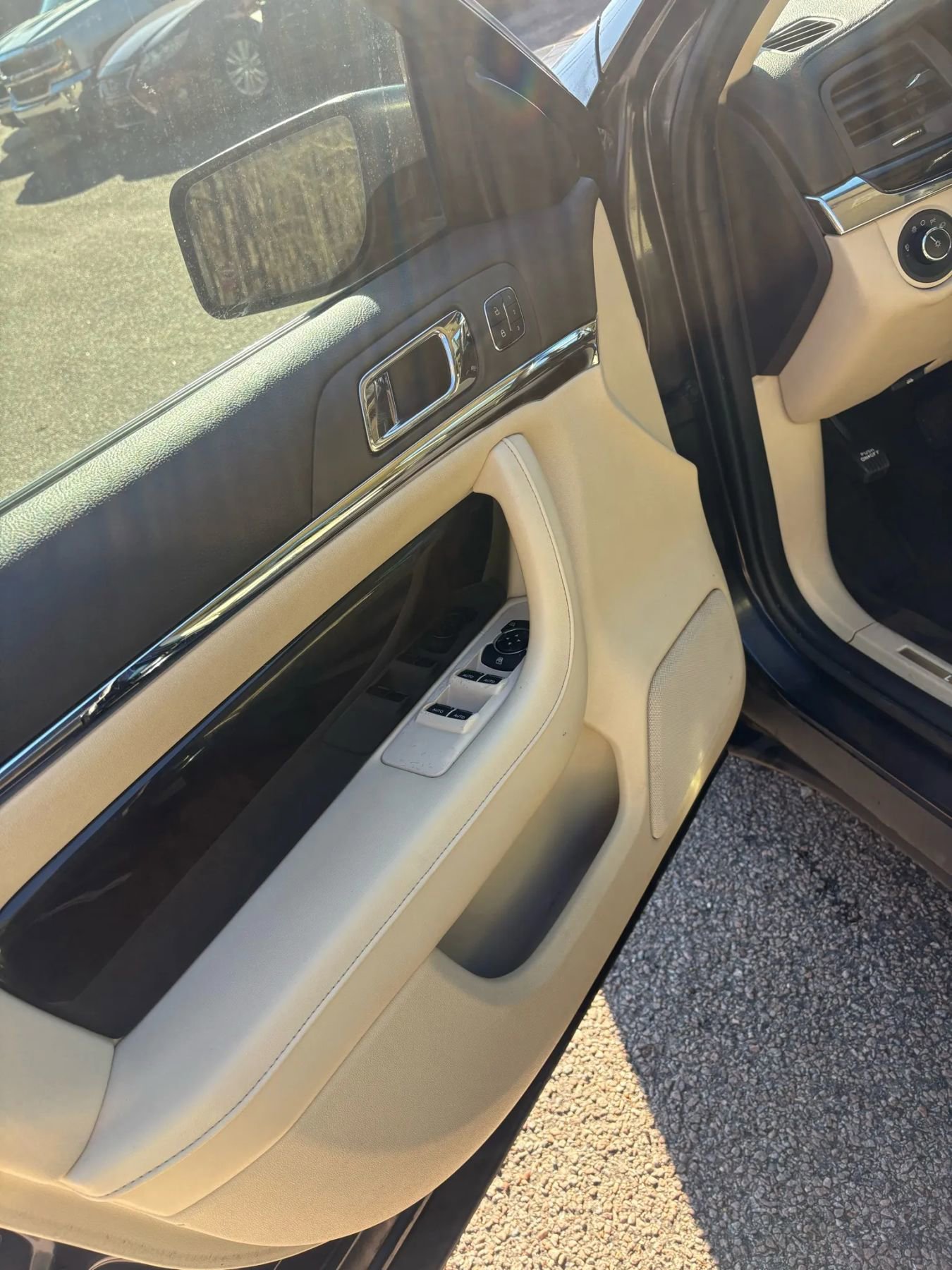 Used 2014 Lincoln MKS w/ Equipment Group 101A image 36