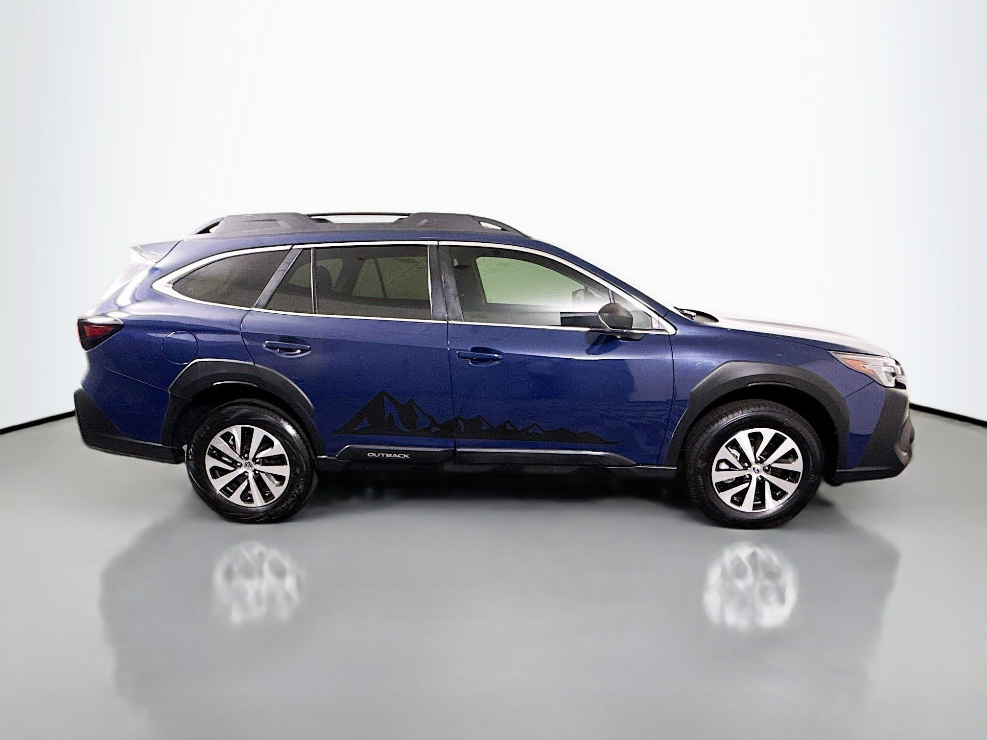 Used 2025 Subaru Outback AWD/4WD image 11