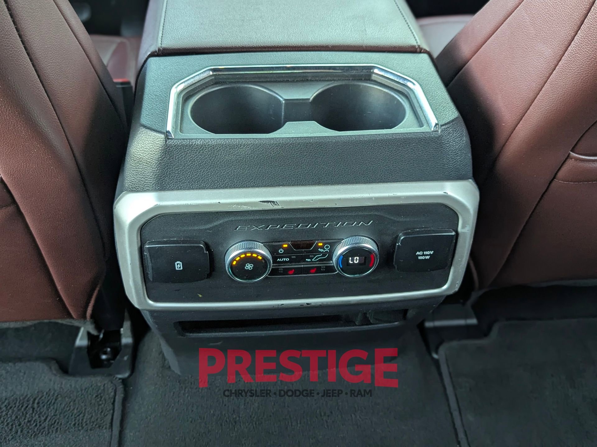 Used 2024 Ford Expedition Limited RWD image 31