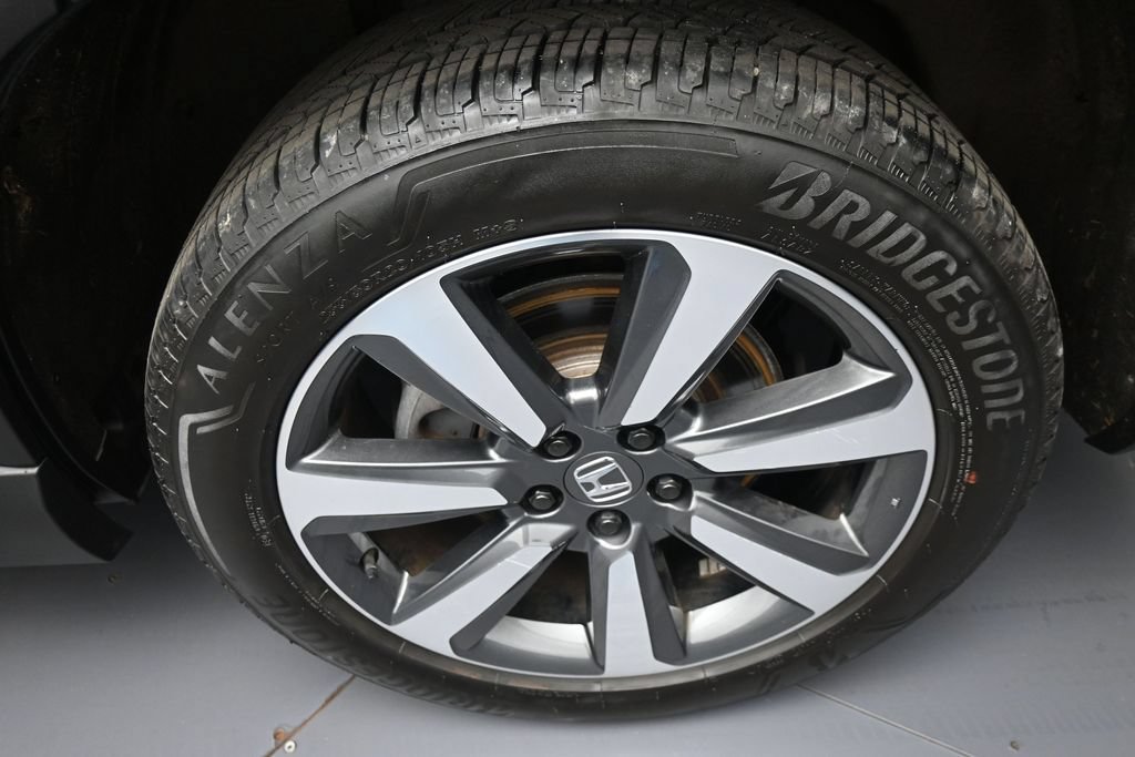 Certified 2024 Honda Pilot Touring image 15