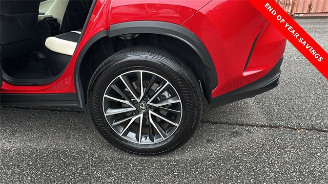 Used 2024 Lexus NX 300h AWD w/ Luxury Package image 19