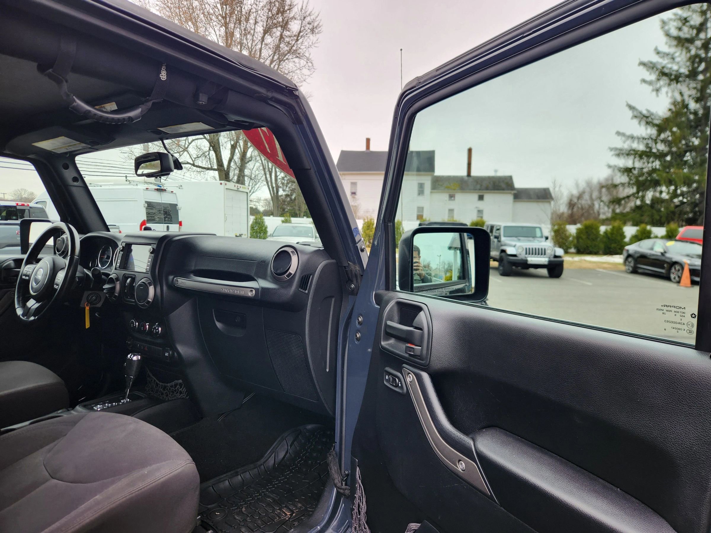 Used 2017 Jeep Wrangler Unlimited Sport image 37