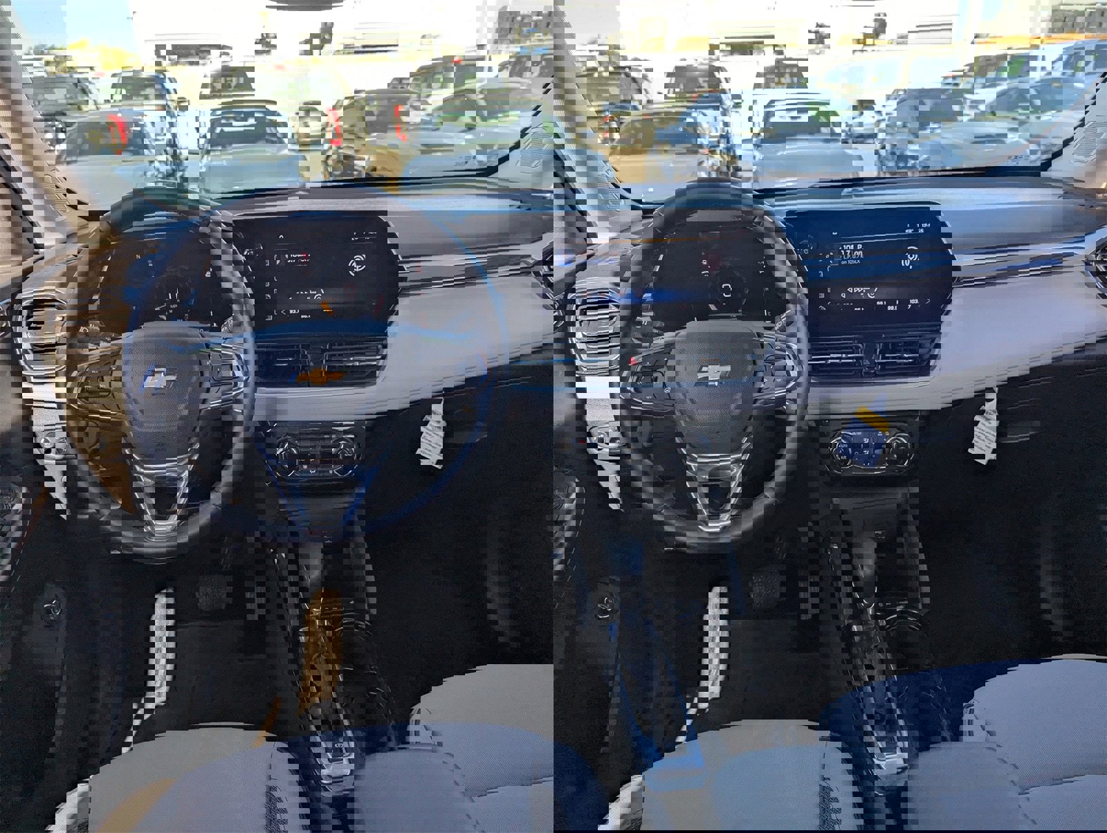 Used 2025 Chevrolet TrailBlazer LT w/ Convenience Package image 15