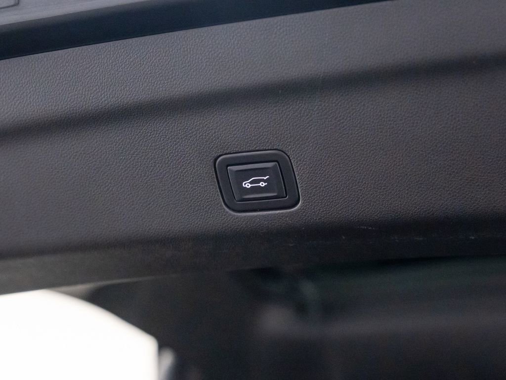 Used 2023 Chevrolet Tahoe Premier image 37