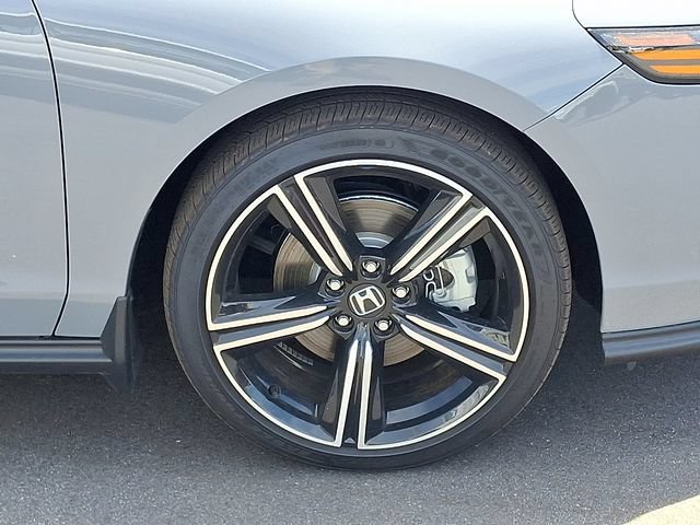 Used 2025 Honda Accord Sport image 29