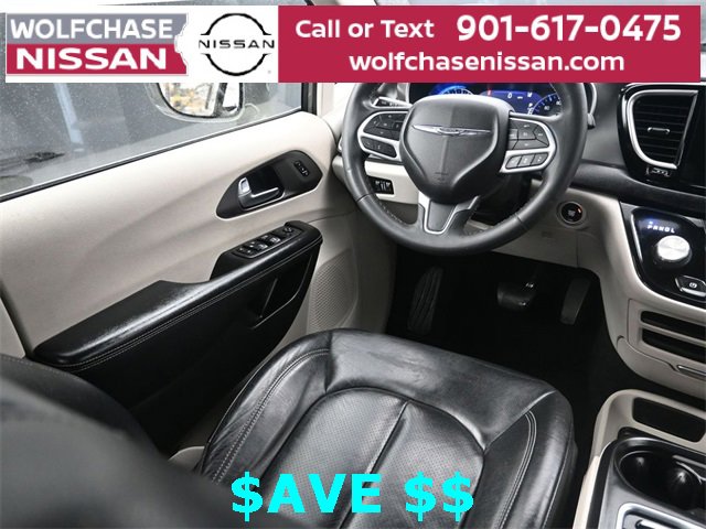 Used 2022 Chrysler Pacifica Touring-L image 10