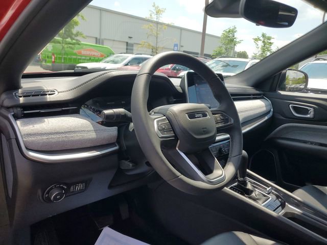 Certified 2025 Jeep Compass Latitude AWD/4WD image 21