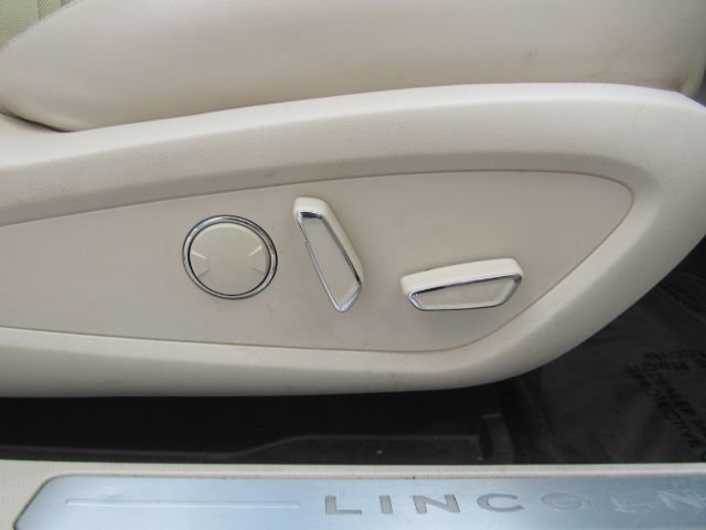 Used 2015 Lincoln MKC FWD w/ Equipment Group 102A Reserve image 21