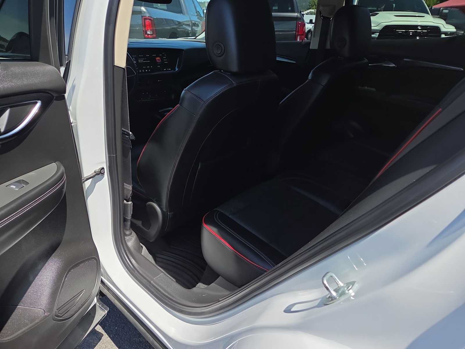 Used 2023 Buick Envision Essence w/ Sport Touring Package AWD/4WD image 20