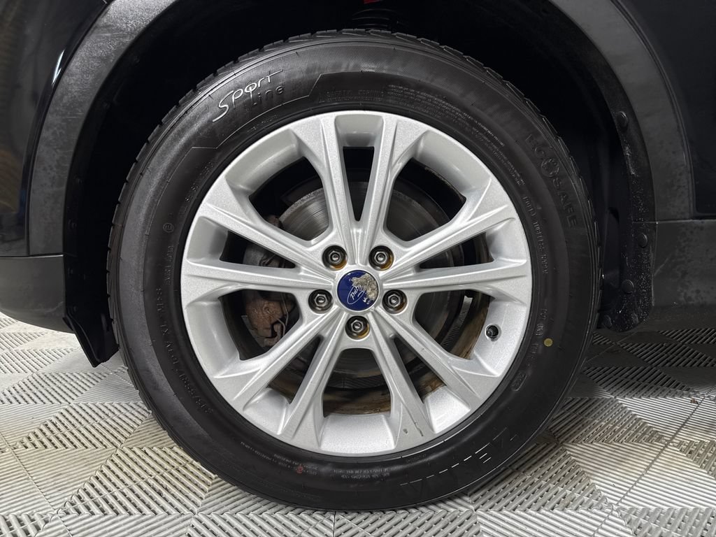 Used 2018 Ford Escape SE FWD image 20