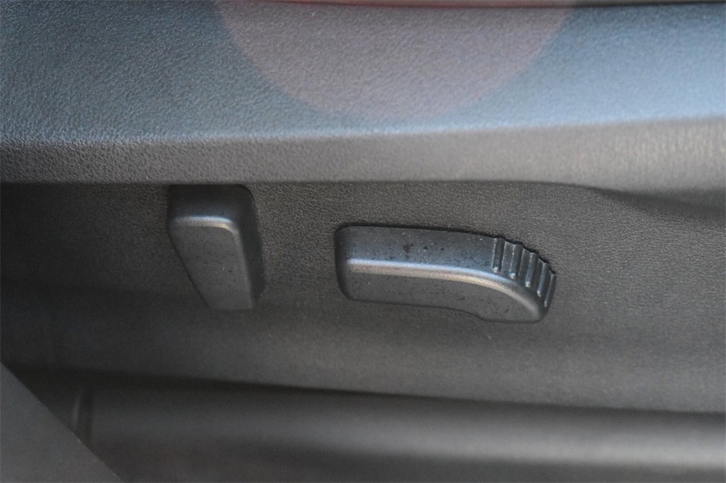 Used 2020 Subaru Ascent Limited w/ Technology Package image 17