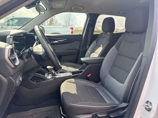 Used 2024 Chevrolet TrailBlazer LT w/ LT Cold Weather Package AWD/4WD image 10
