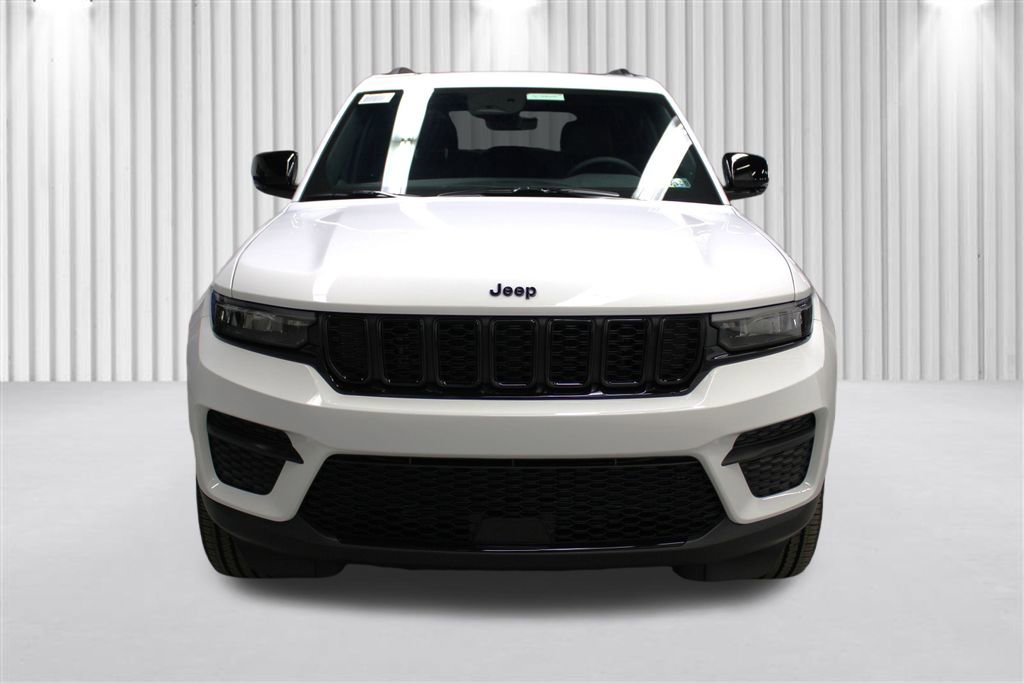 New 2025 Jeep Grand Cherokee Laredo image 39