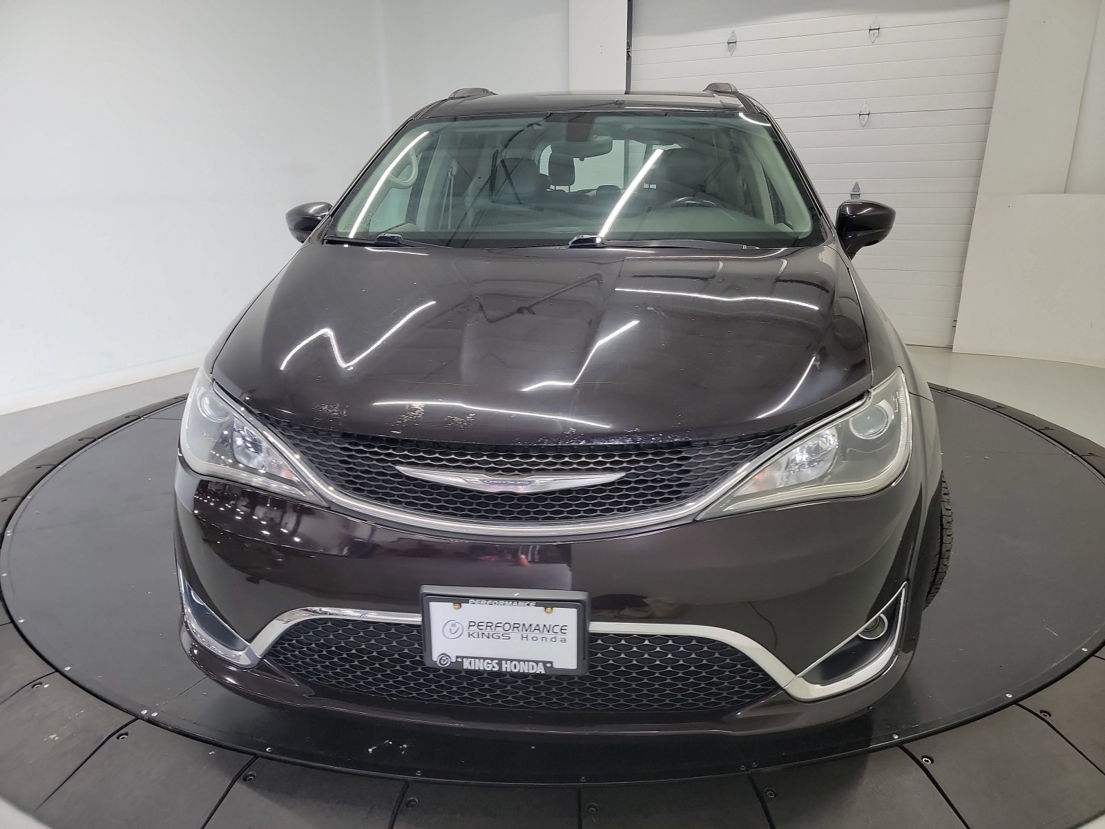 Used 2017 Chrysler Pacifica Touring-L FWD video 2