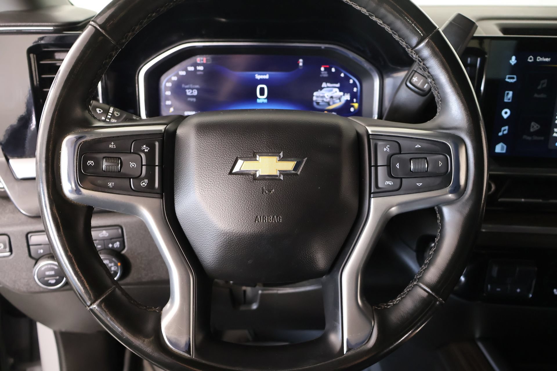 Used 2024 Chevrolet Silverado 2500 LT w/ Convenience Package AWD/4WD image 3