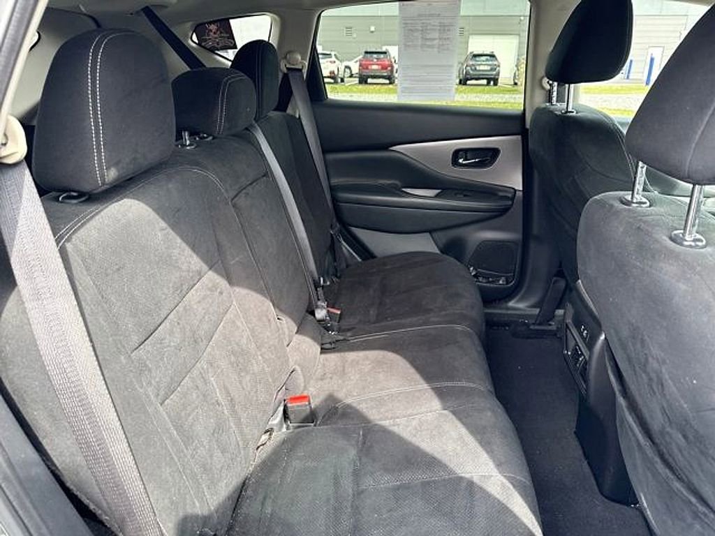 Used 2019 Nissan Murano SV AWD/4WD image 12
