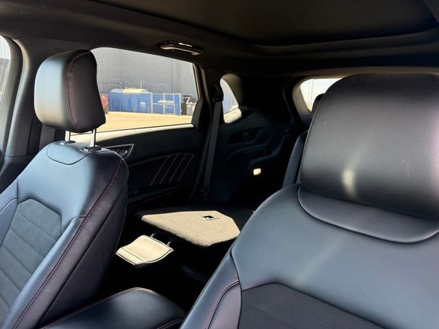 Used 2024 Ford Edge ST-Line AWD/4WD image 15