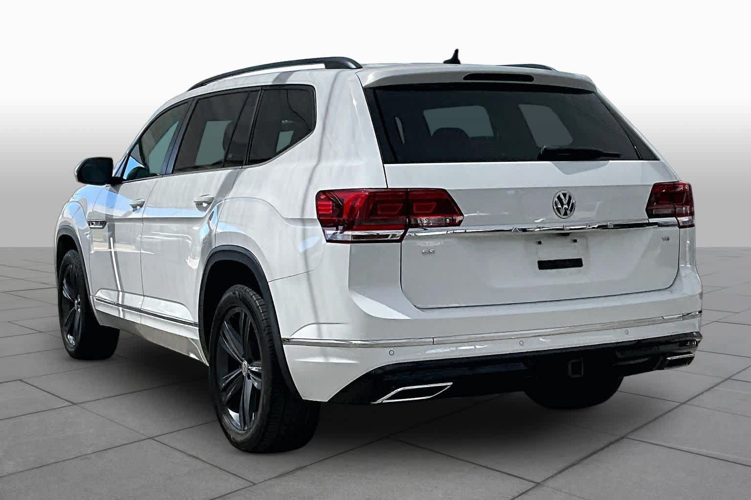Used 2020 Volkswagen Atlas SE w/ Panoramic Sunroof Package FWD image 12