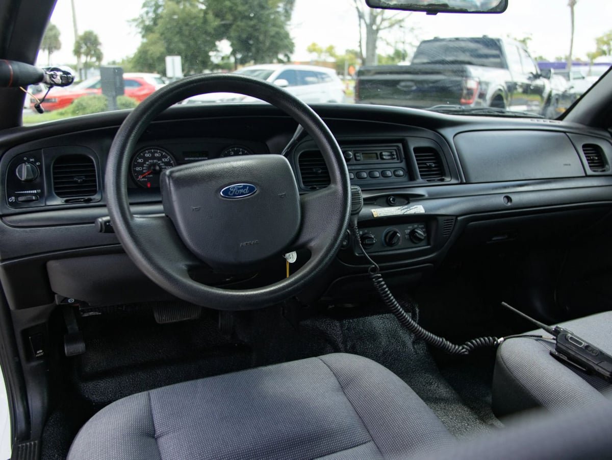 Used 2008 Ford Crown Victoria Police Interceptor RWD image 17
