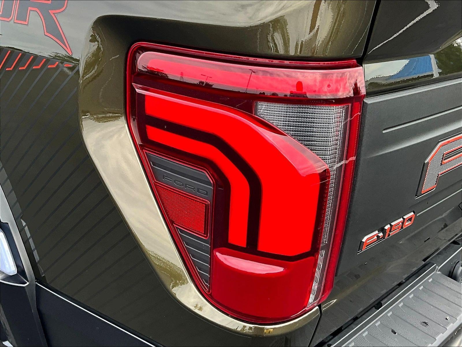 Used 2025 Ford F150 Raptor AWD/4WD image 24