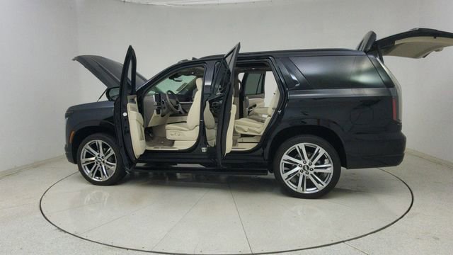 Used 2025 Cadillac Escalade Sport Platinum w/ LPO, Floor Liner Package image 82