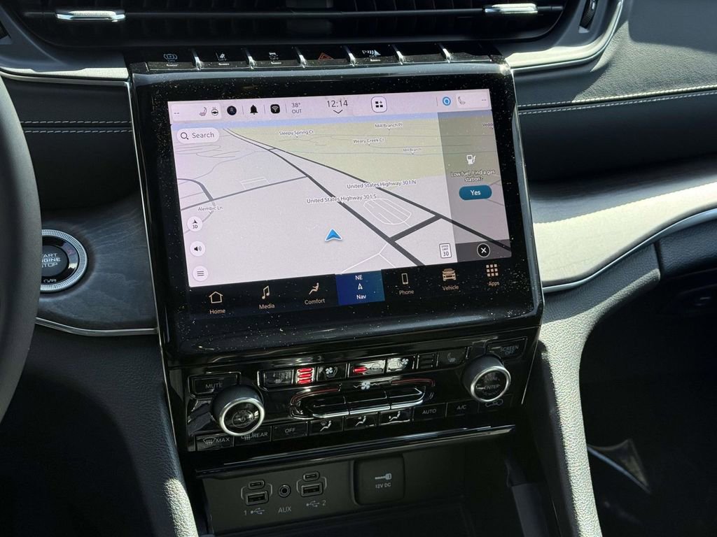 Used 2023 Jeep Grand Cherokee Overland w/ Luxury Tech Group IV image 16