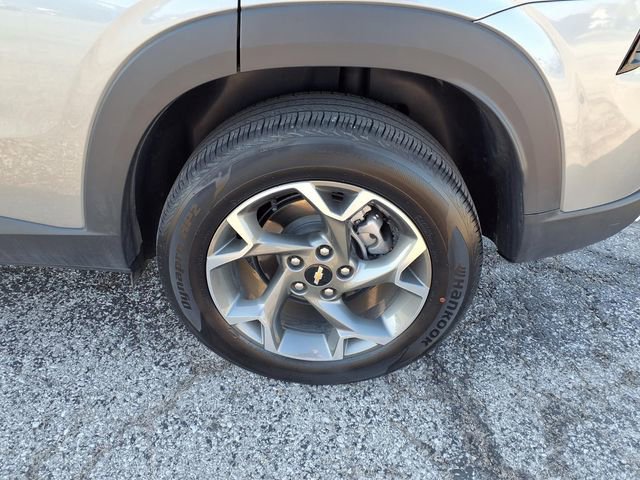 Used 2025 Chevrolet Trax LT w/ LT Convenience Package FWD image 50
