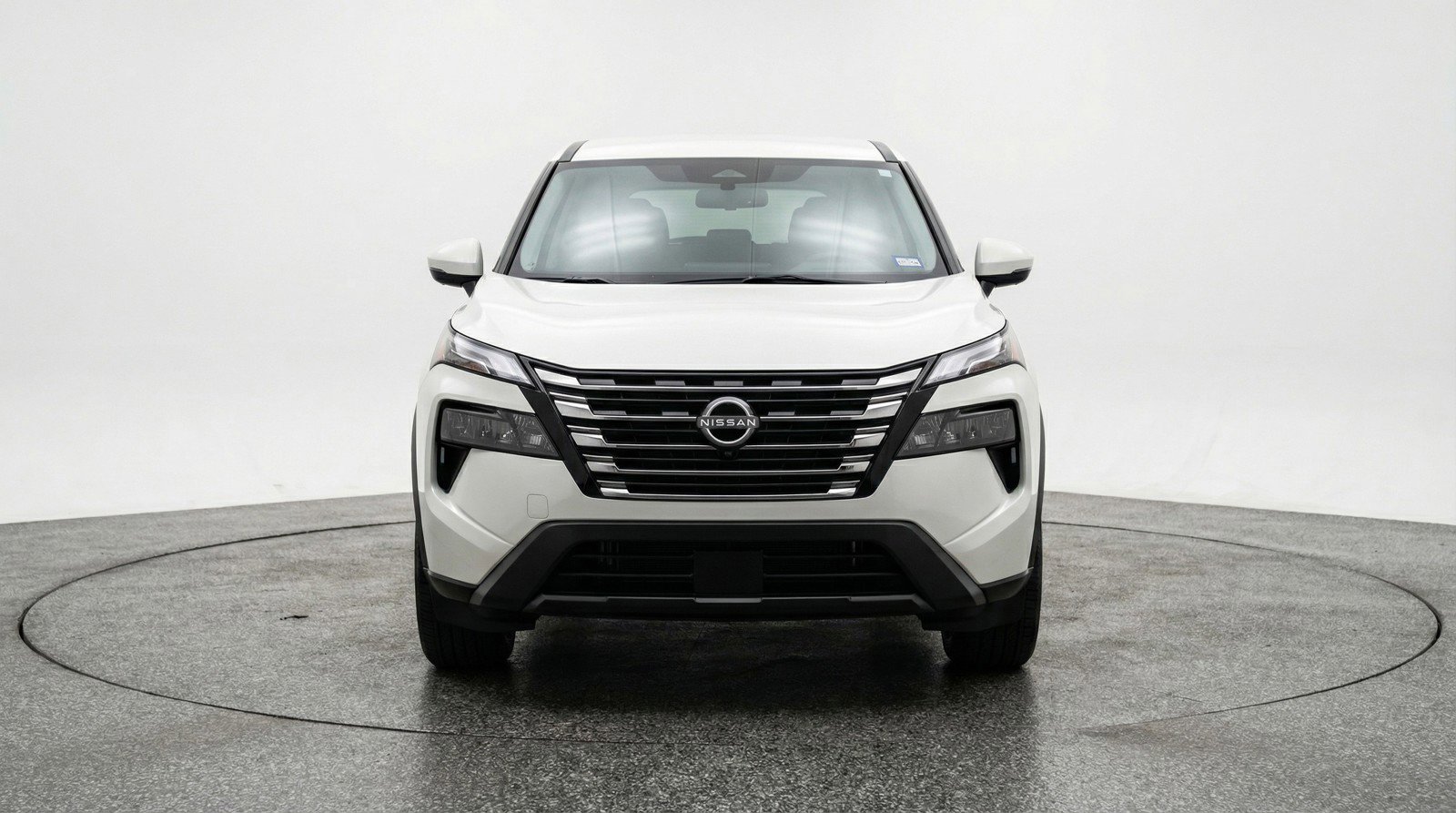 Used 2025 Nissan Rogue SV image 2