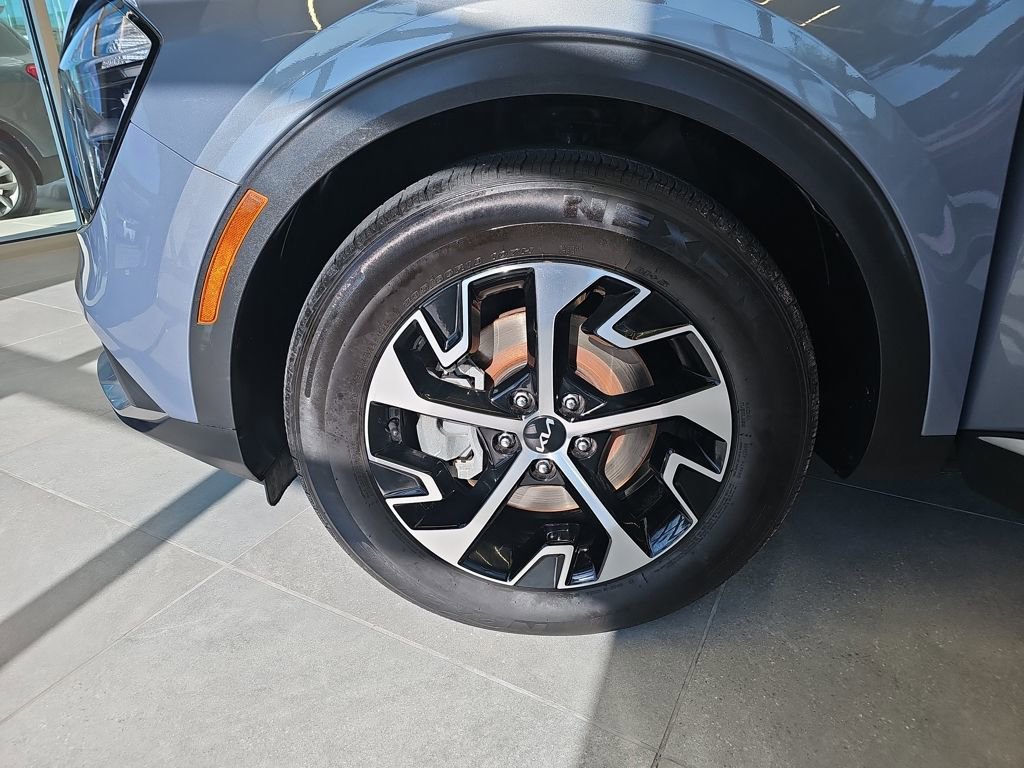 Certified 2023 Kia Sportage EX FWD image 36