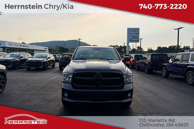Used 2018 RAM 1500 Express w/ Express Value Package AWD/4WD image 3
