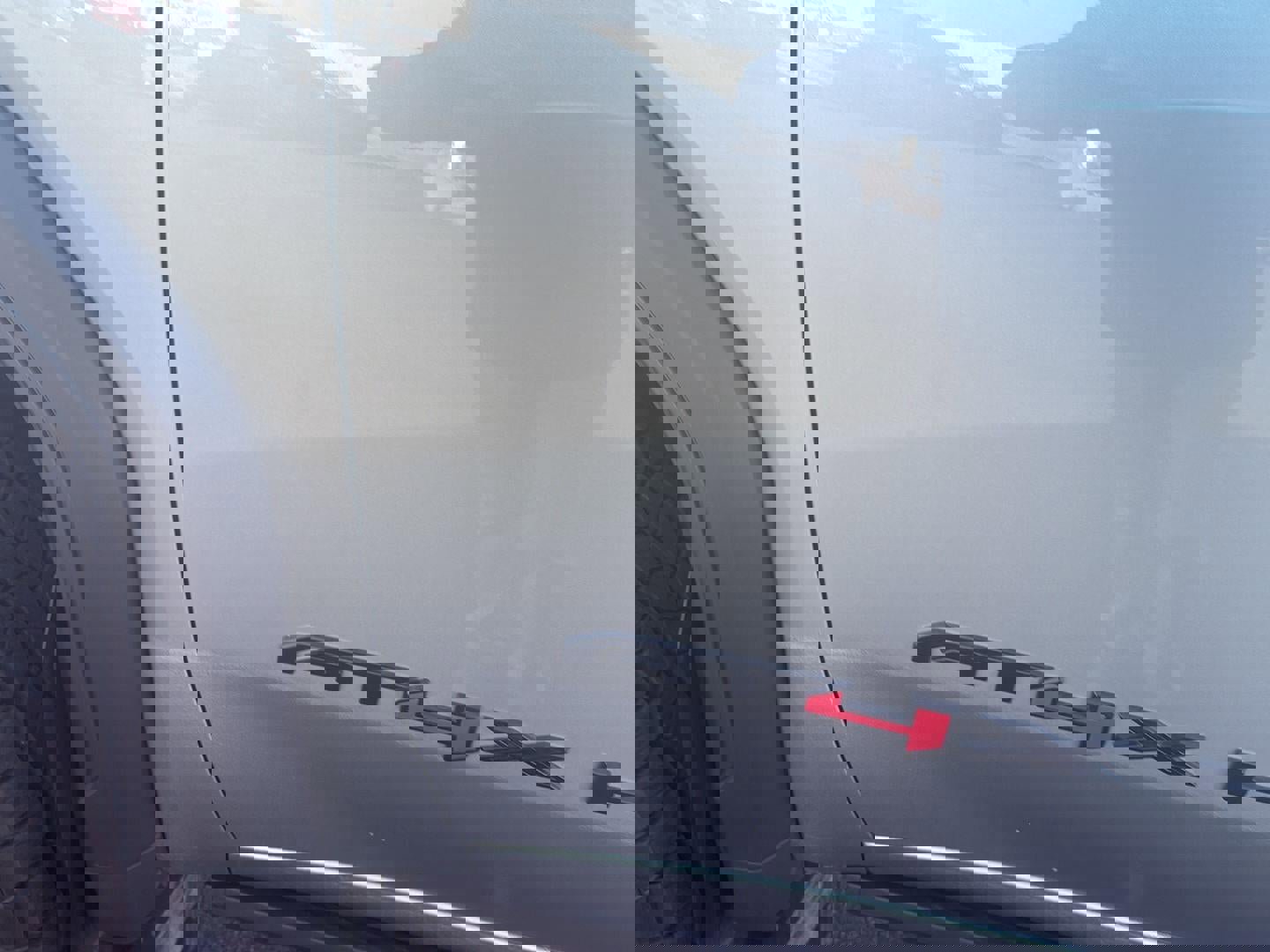 Used 2024 GMC Sierra 2500 AT4X image 18