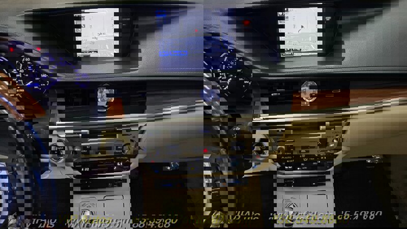 Used 2014 Lexus ES 300h w/ Premium Package w/Bamboo Trim image 24