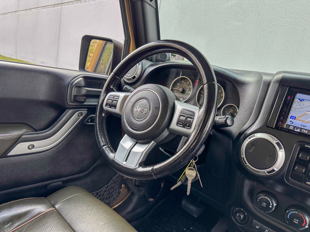 Used 2011 Jeep Wrangler Unlimited 70th Anniversary w/ Connectivity Group image 31