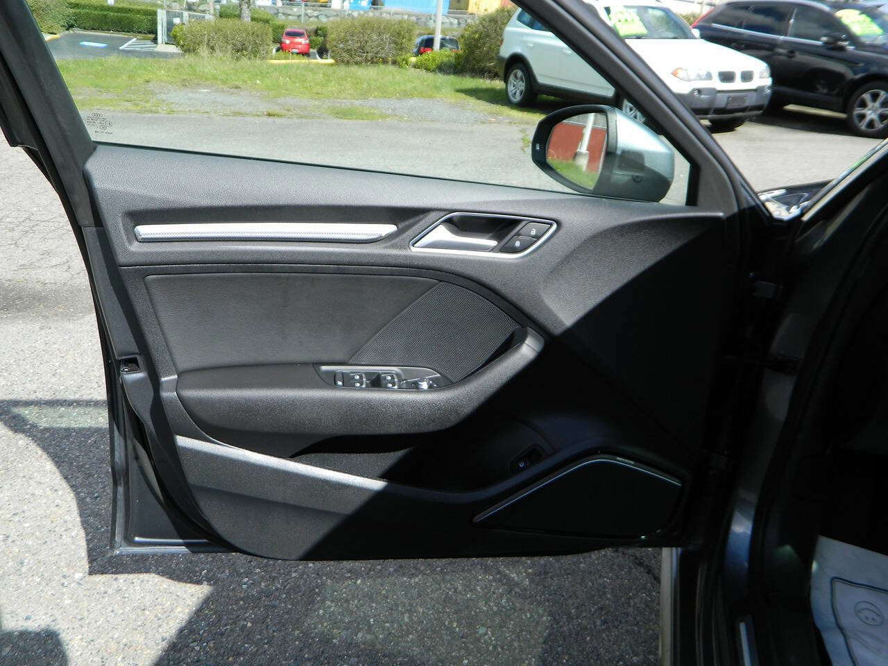 Used 2017 Audi A3 e-tron Prestige image 24