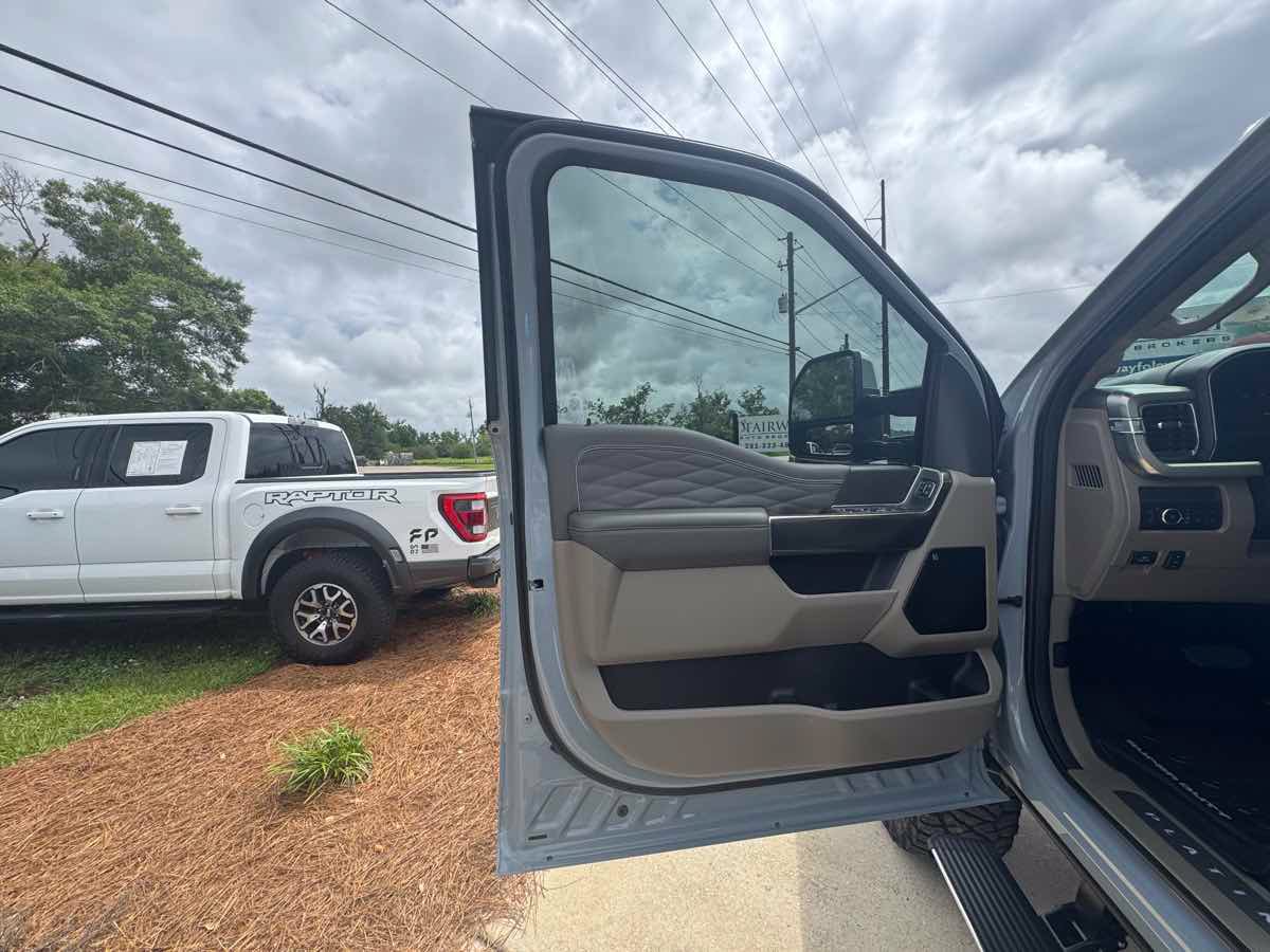 Used 2026 Ford F250 Platinum w/ Platinum Plus Package AWD/4WD image 36